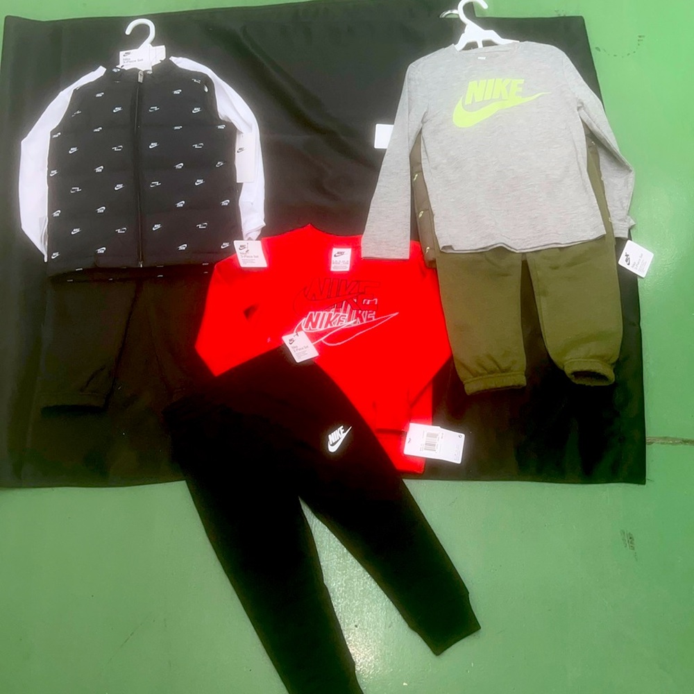 NWT Nike 4(4t)